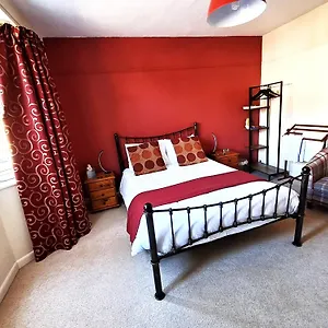 Quiet Comfortable Patcham Studio Free Parking Hallway Shared With Host Brighton